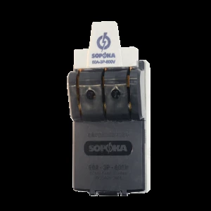 Cầu dao đế sứ cực đúc D11(A)