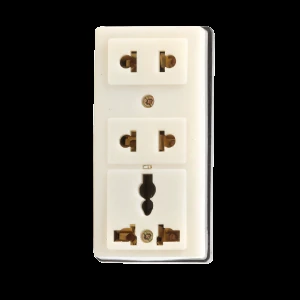 Ổ cắm 3 cửa T32